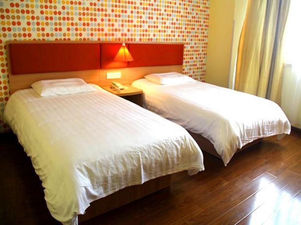 Hotel The Bund Chenghuang Temple 2*